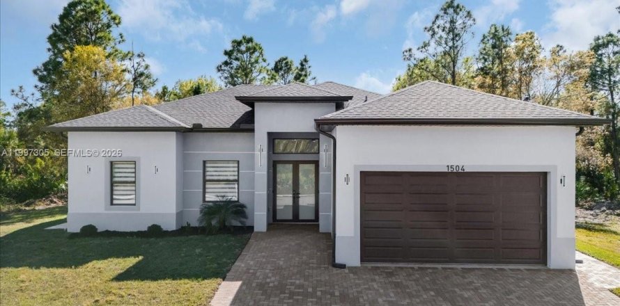 House in Lehigh Acres, Florida 3 bedrooms № 2059246