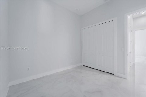 House in Lehigh Acres, Florida 3 bedrooms № 2059246 - photo 22