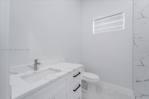 House in Lehigh Acres, Florida 3 bedrooms № 2059246 - photo 23