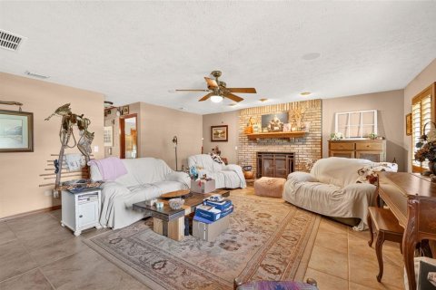 House in Ocala, Florida 3 bedrooms, 227.15 sq.m. № 2354315 - photo 11