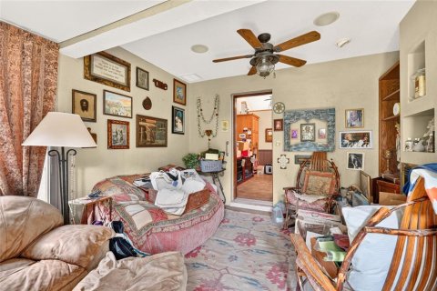 House in Ocala, Florida 3 bedrooms, 227.15 sq.m. № 2354315 - photo 15