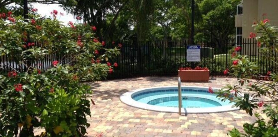 Condominio en Deerfield Beach, Florida, 2 dormitorios № 1221354