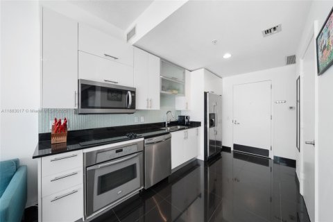 Condominio en venta en Miami, Florida, 1 dormitorio, 63.73 m2 № 1937218 - foto 6