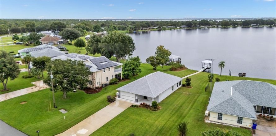 House in Lake Placid, Florida 3 bedrooms, 133.13 sq.m. № 1914575