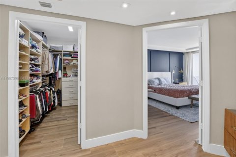 Condo in Aventura, Florida, 3 bedrooms  № 2022154 - photo 27