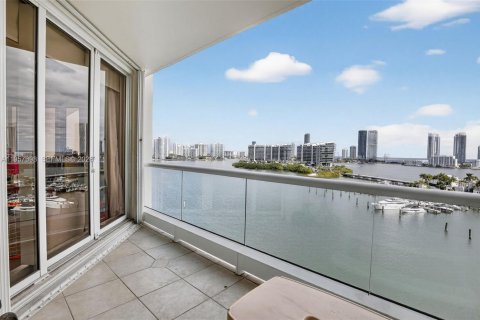 Condo in Aventura, Florida, 3 bedrooms  № 2022154 - photo 22