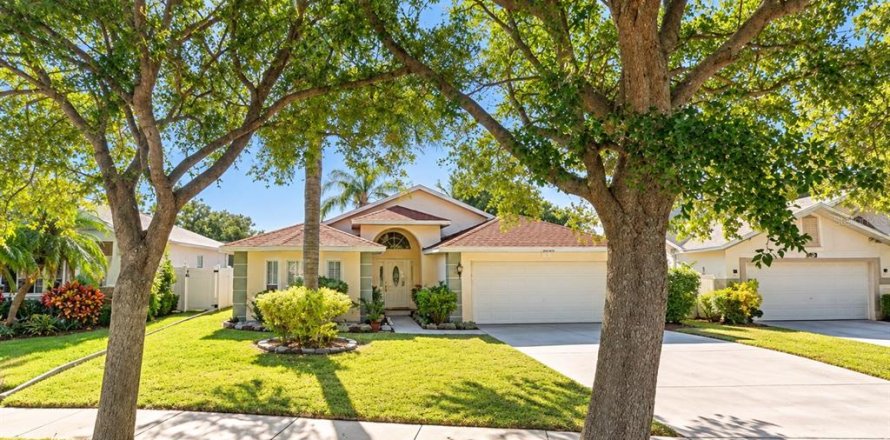 Villa ou maison à Largo, Floride 3 chambres, 171.59 m2 № 2411569