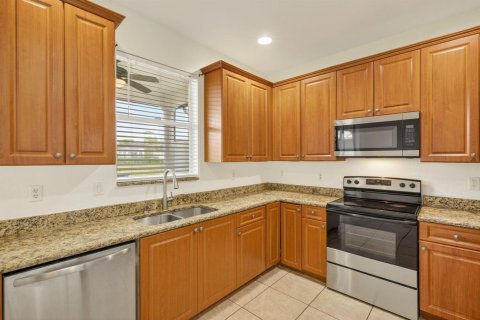 Townhouse in Naples, Florida 4 bedrooms, 160.54 sq.m. № 2179926 - photo 7