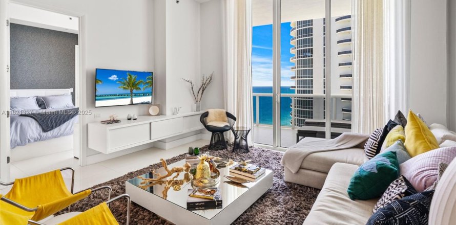 Condo in Sunny Isles Beach, Florida, 3 bedrooms  № 1781668