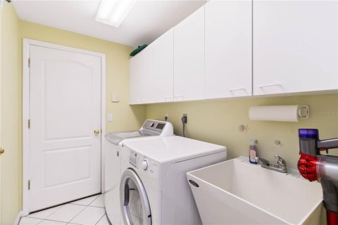 House in Bradenton, Florida 4 bedrooms, 283.82 sq.m. № 1734062 - photo 18