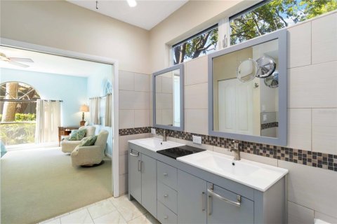 House in Bradenton, Florida 4 bedrooms, 283.82 sq.m. № 1734062 - photo 24
