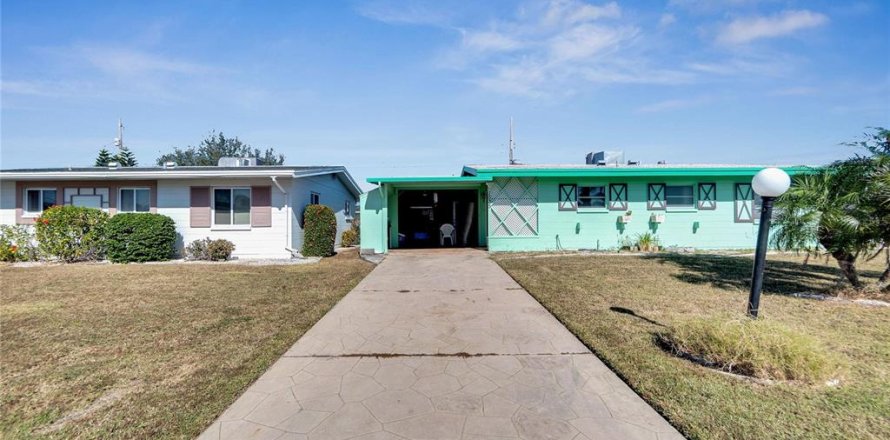 Casa en Sun City Center, Florida 2 dormitorios, 124.77 m2 № 1563644
