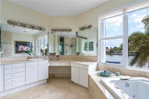 Townhouse in Aventura, Florida 5 bedrooms, 334.45 sq.m. № 1958636 - photo 21