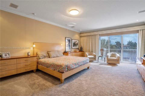 Townhouse in Aventura, Florida 5 bedrooms, 334.45 sq.m. № 1958636 - photo 18