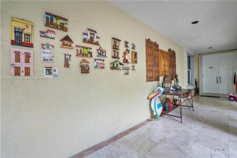 Townhouse in Aventura, Florida 5 bedrooms, 334.45 sq.m. № 1958636 - photo 26