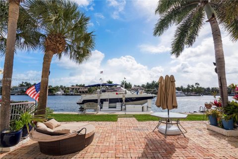 Townhouse in Aventura, Florida 5 bedrooms, 334.45 sq.m. № 1958636 - photo 25