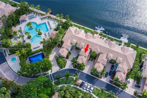 Townhouse in Aventura, Florida 5 bedrooms, 334.45 sq.m. № 1958636 - photo 12