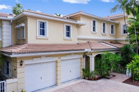 Townhouse in Aventura, Florida 5 bedrooms, 334.45 sq.m. № 1958636 - photo 7