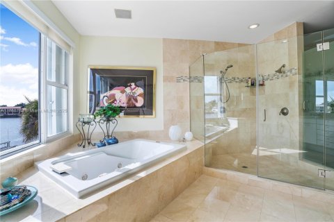 Townhouse in Aventura, Florida 5 bedrooms, 334.45 sq.m. № 1958636 - photo 20