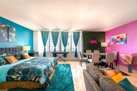 Copropriété à vendre à Miami Beach, Floride: 61.59 m2 № 1861617 - photo 1