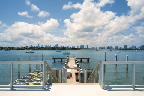 Copropriété à vendre à Miami Beach, Floride: 61.59 m2 № 1861617 - photo 29