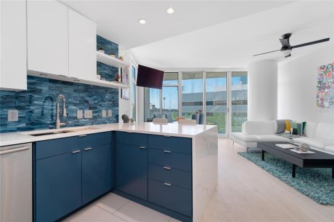 Condominio en venta en Saint Petersburg, Florida, 2 dormitorios, 111.2 m2 № 1894361 - foto 8