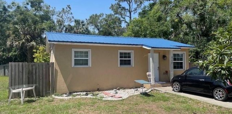 House in Bunnell, Florida 3 bedrooms, 68.38 sq.m. № 1719427