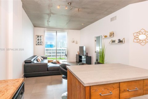 Condominio en venta en Miami, Florida, 1 dormitorio, 72 m2 № 2019769 - foto 4