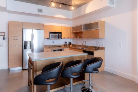 Condominio en venta en Miami, Florida, 1 dormitorio, 72 m2 № 2019769 - foto 3