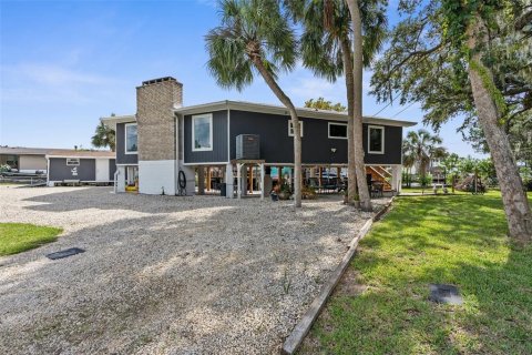 House in Homosassa, Florida 3 bedrooms, 172.8 sq.m. № 2239035