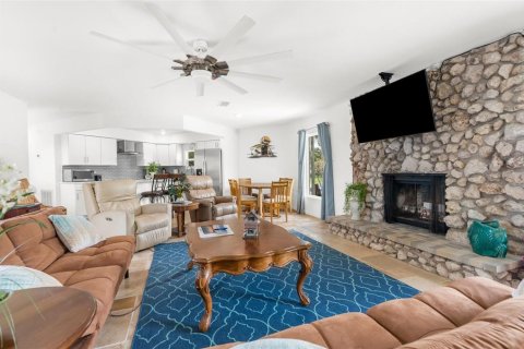 Casa en venta en Homosassa, Florida, 3 dormitorios, 172.8 m2 № 2239035 - foto 13