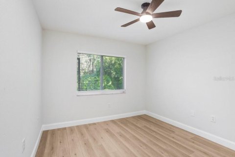 House in Fish Hawk, Florida 4 bedrooms, 230.12 sq.m. № 1873040 - photo 16