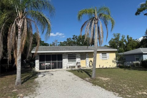 House in Eustis, Florida 2 bedrooms, 75.44 sq.m. № 2236622 - photo 2