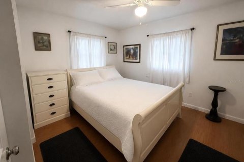House in Eustis, Florida 2 bedrooms, 75.44 sq.m. № 2236622 - photo 9
