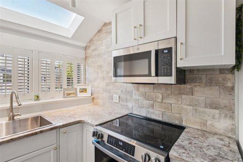 Adosado en venta en Tarpon Springs, Florida, 2 dormitorios, 108.7 m2 № 1899027 - foto 8