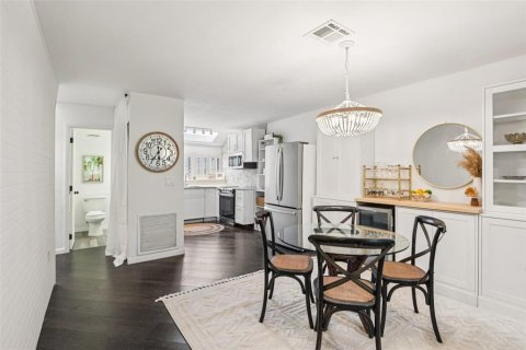 Adosado en venta en Tarpon Springs, Florida, 2 dormitorios, 108.7 m2 № 1899027 - foto 6
