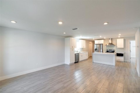 Casa en venta en Orlando, Florida, 3 dormitorios, 133.78 m2 № 1518434 - foto 5