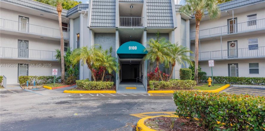 Condominio en Tamarac, Florida, 1 dormitorio  № 2008099