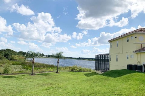 House in Haines City, Florida 5 bedrooms, 339.37 sq.m. № 1817836 - photo 26