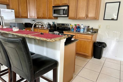 House in Haines City, Florida 5 bedrooms, 339.37 sq.m. № 1817836 - photo 10
