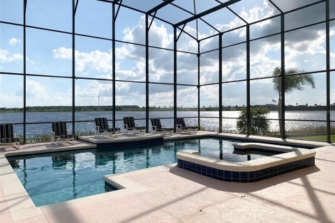 House in Haines City, Florida 5 bedrooms, 339.37 sq.m. № 1817836 - photo 30