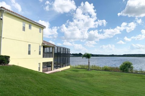 House in Haines City, Florida 5 bedrooms, 339.37 sq.m. № 1817836 - photo 27
