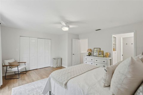 Condo in Tampa, Florida, 2 bedrooms № 2142417 - photo 15