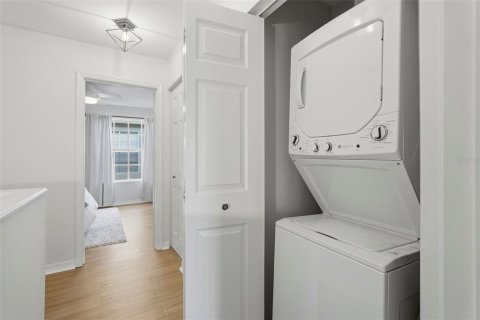 Condo in Tampa, Florida, 2 bedrooms № 2142417 - photo 24