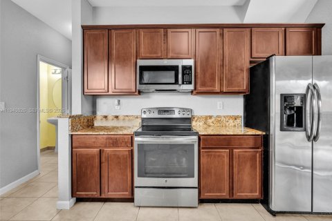 Villa ou maison à vendre à Homestead, Floride: 4 chambres, 191.19 m2 № 1998324 - photo 22