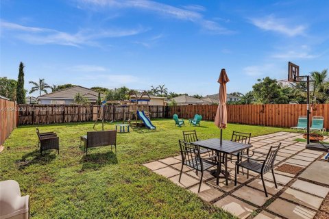 Villa ou maison à vendre à Homestead, Floride: 4 chambres, 191.19 m2 № 1998324 - photo 10