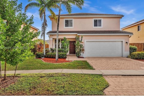 Villa ou maison à vendre à Homestead, Floride: 4 chambres, 191.19 m2 № 1998324 - photo 2