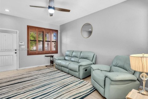 Villa ou maison à vendre à Homestead, Floride: 4 chambres, 191.19 m2 № 1998324 - photo 7