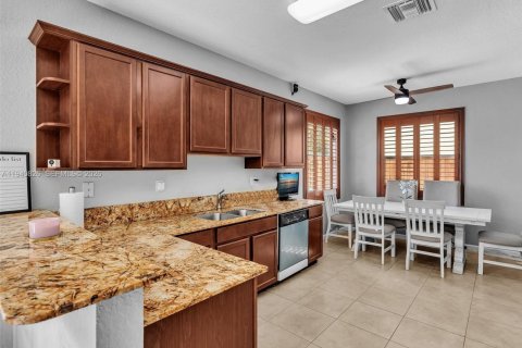 Villa ou maison à vendre à Homestead, Floride: 4 chambres, 191.19 m2 № 1998324 - photo 18