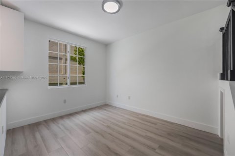 Condominio en venta en Aventura, Florida, 2 dormitorios, 122.26 m2 № 1864988 - foto 7